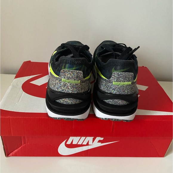 NIB WAFFLE ONE 'GRIND' DM9100 001 Black Volt Hazel Rush Men’s Size 9 - Picture 3 of 5